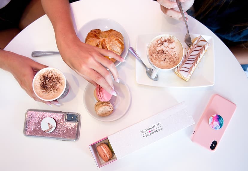 Le Macaron coffee and pastries table experience